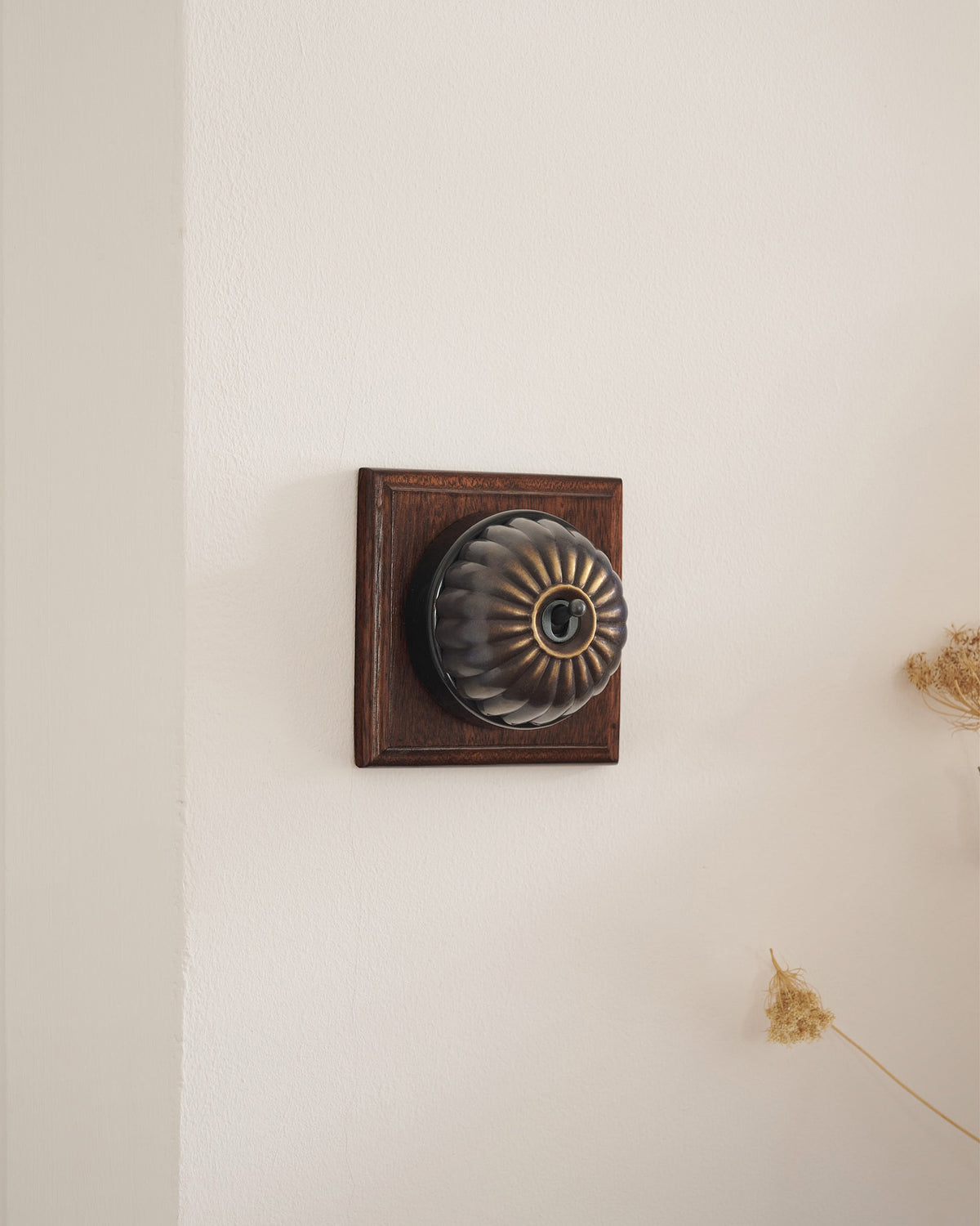 | Oxidised Brass shown TEST