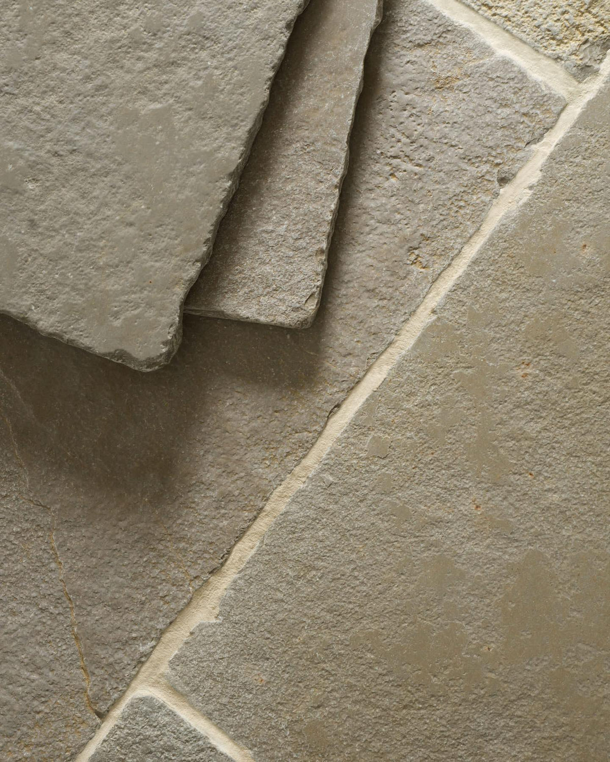 Umbrian Limestone -560mm x free lengths (20mm thick) TEST
