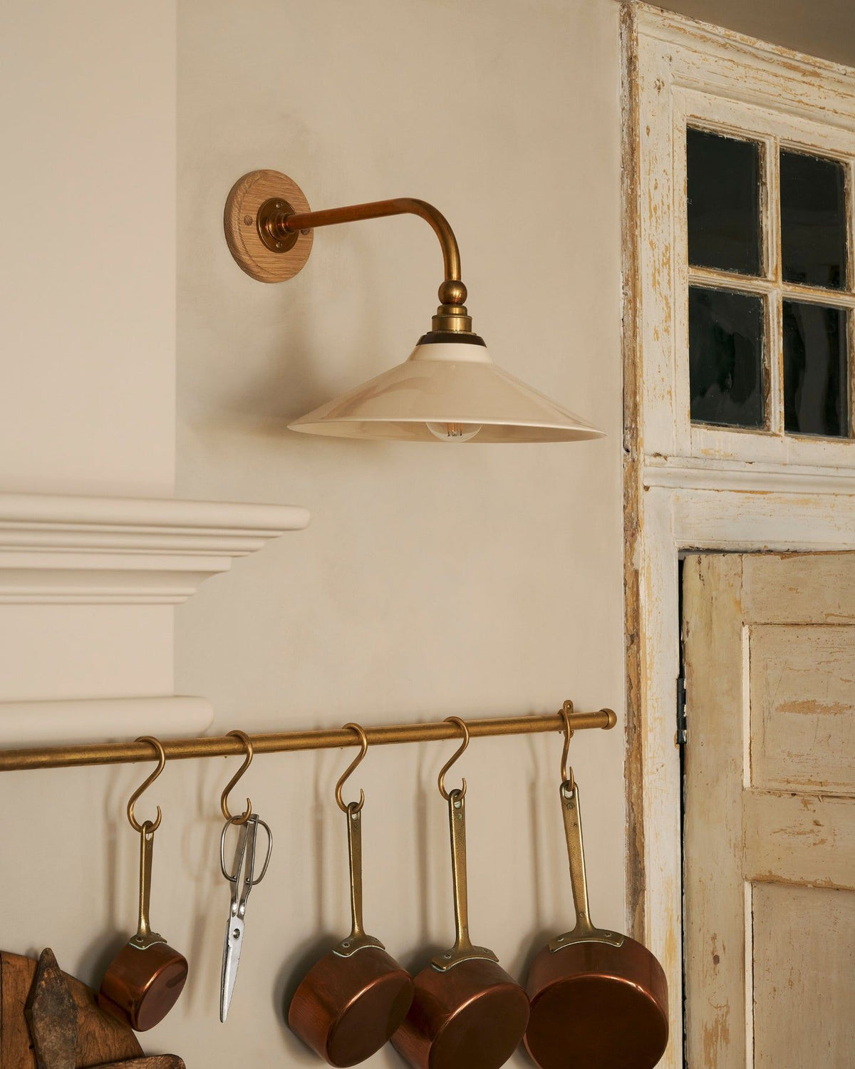 The Heirloom Task Light with Creamware Shade - Small TEST