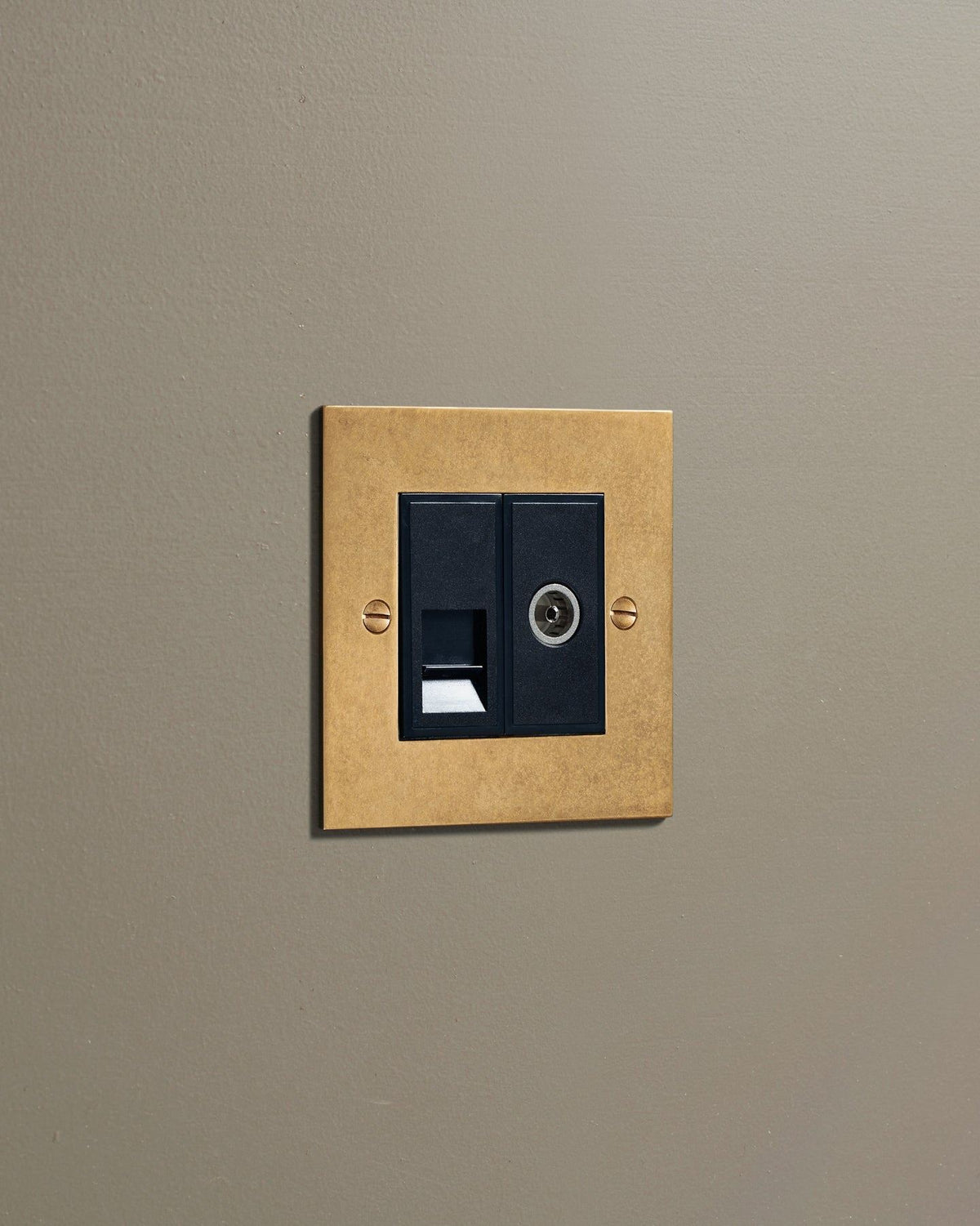 Aged Brass Classic TV & Telecom Outlet - 2 Gang TEST