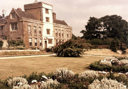 Heritage style - Elizabethan manor house Canons Ashby