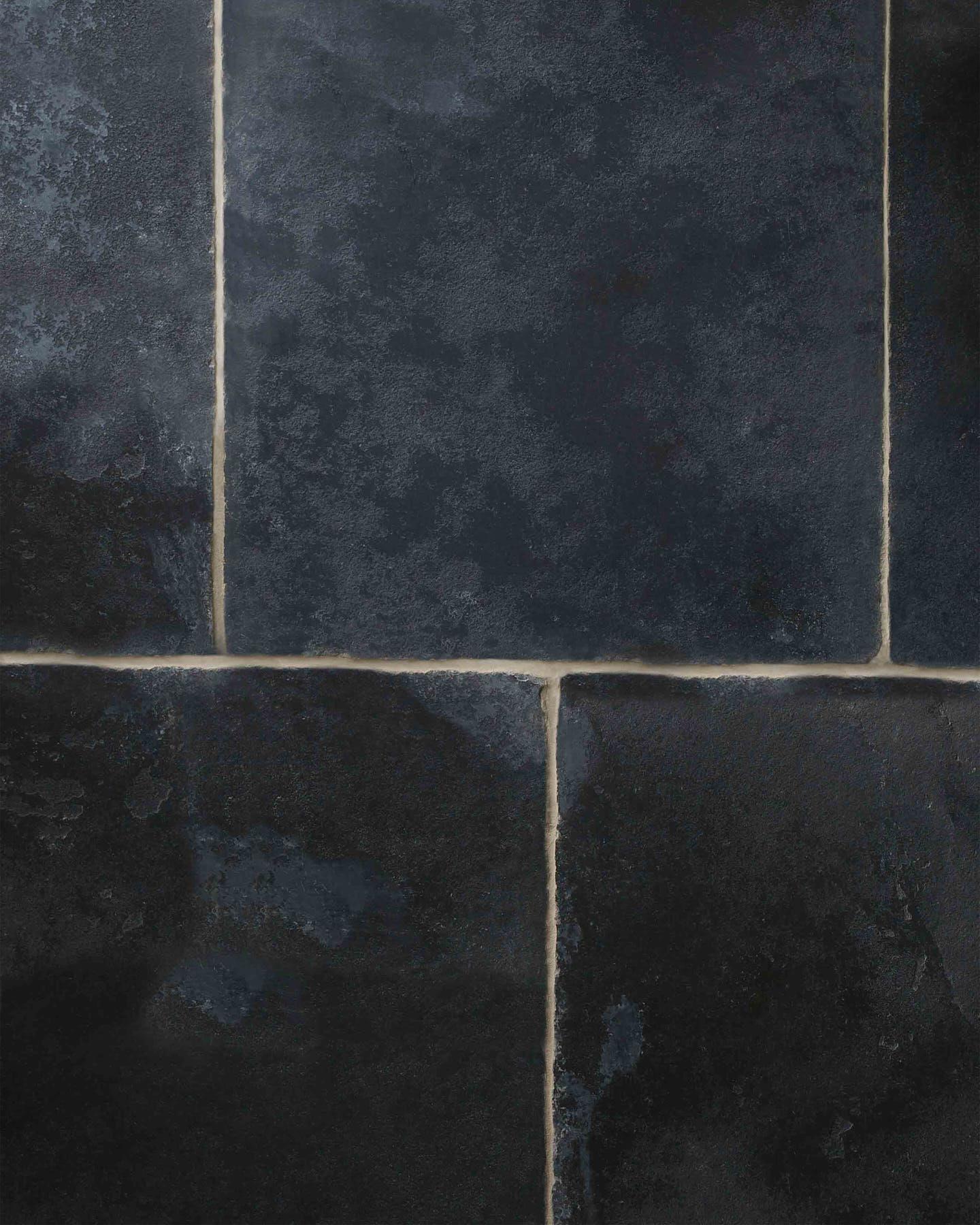 Brushed Charcoal Limestone - 600mm x free lengths (22mm thick)