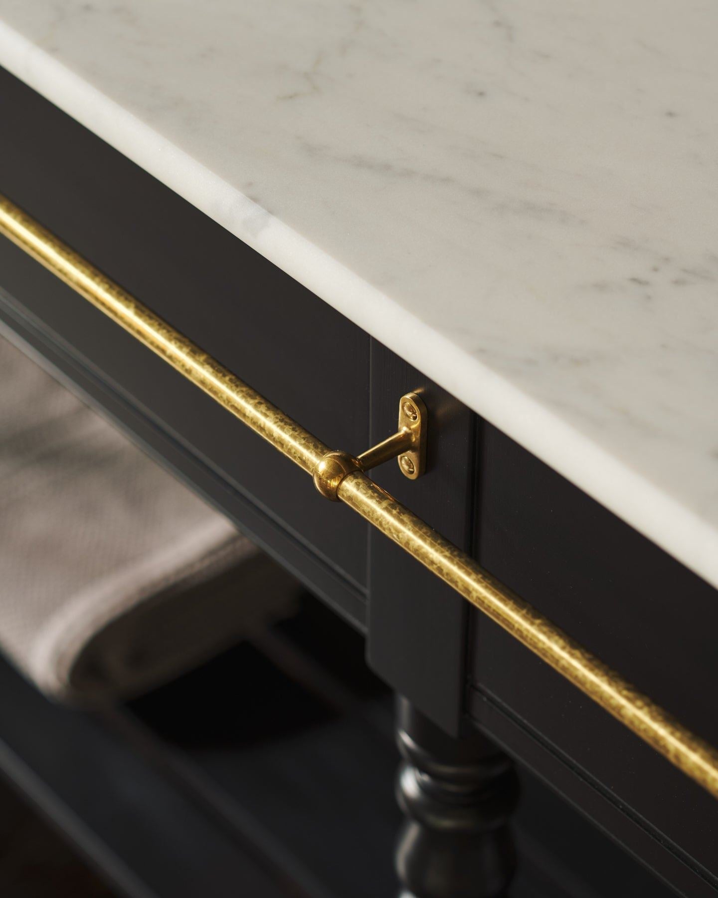 The Victorian Washstand with Pillar Taps - Twin, Printer's Black, Carrara Marble Worktop