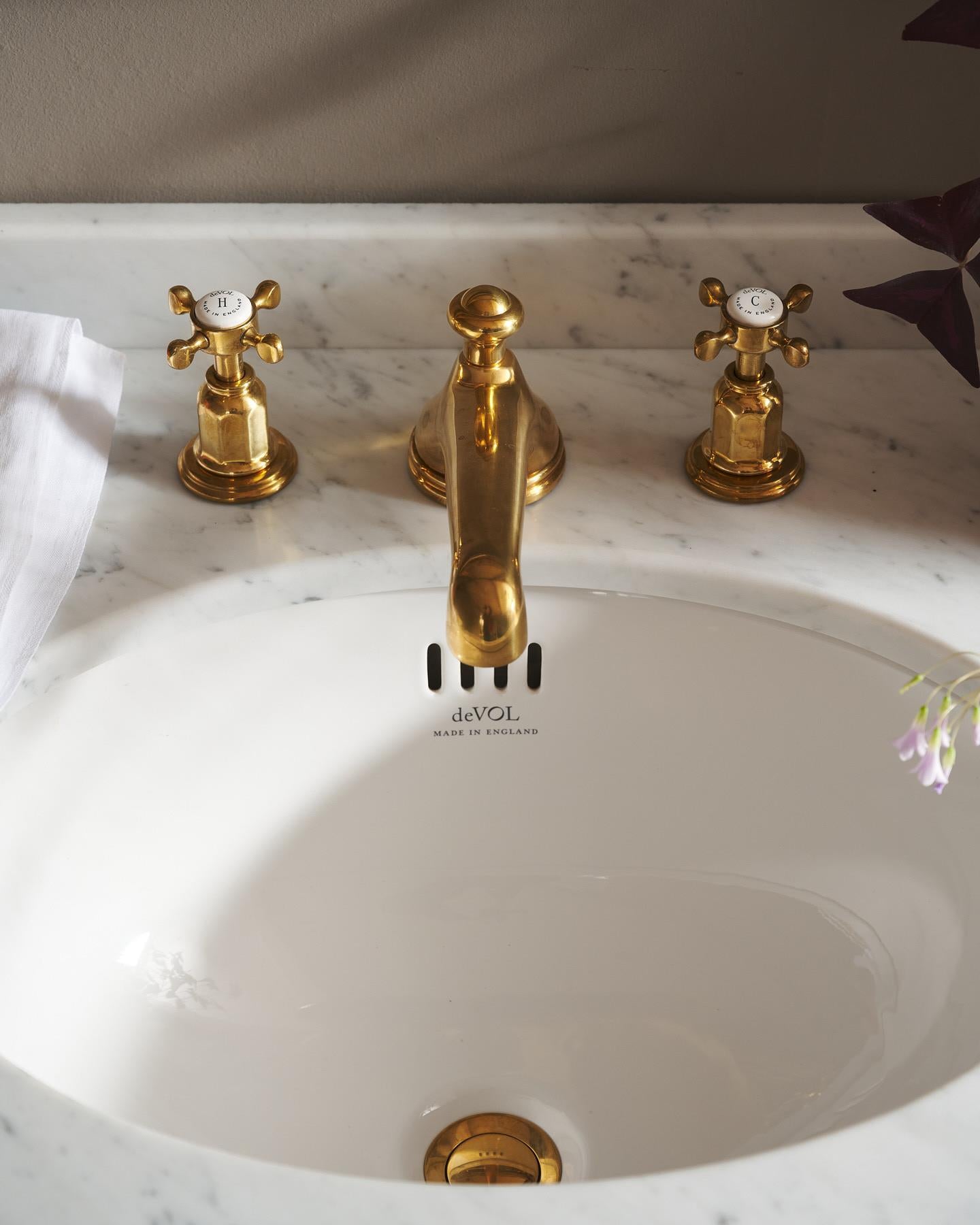 The Victorian Washstand - Mixer Tap, Twin, Princelet Pink