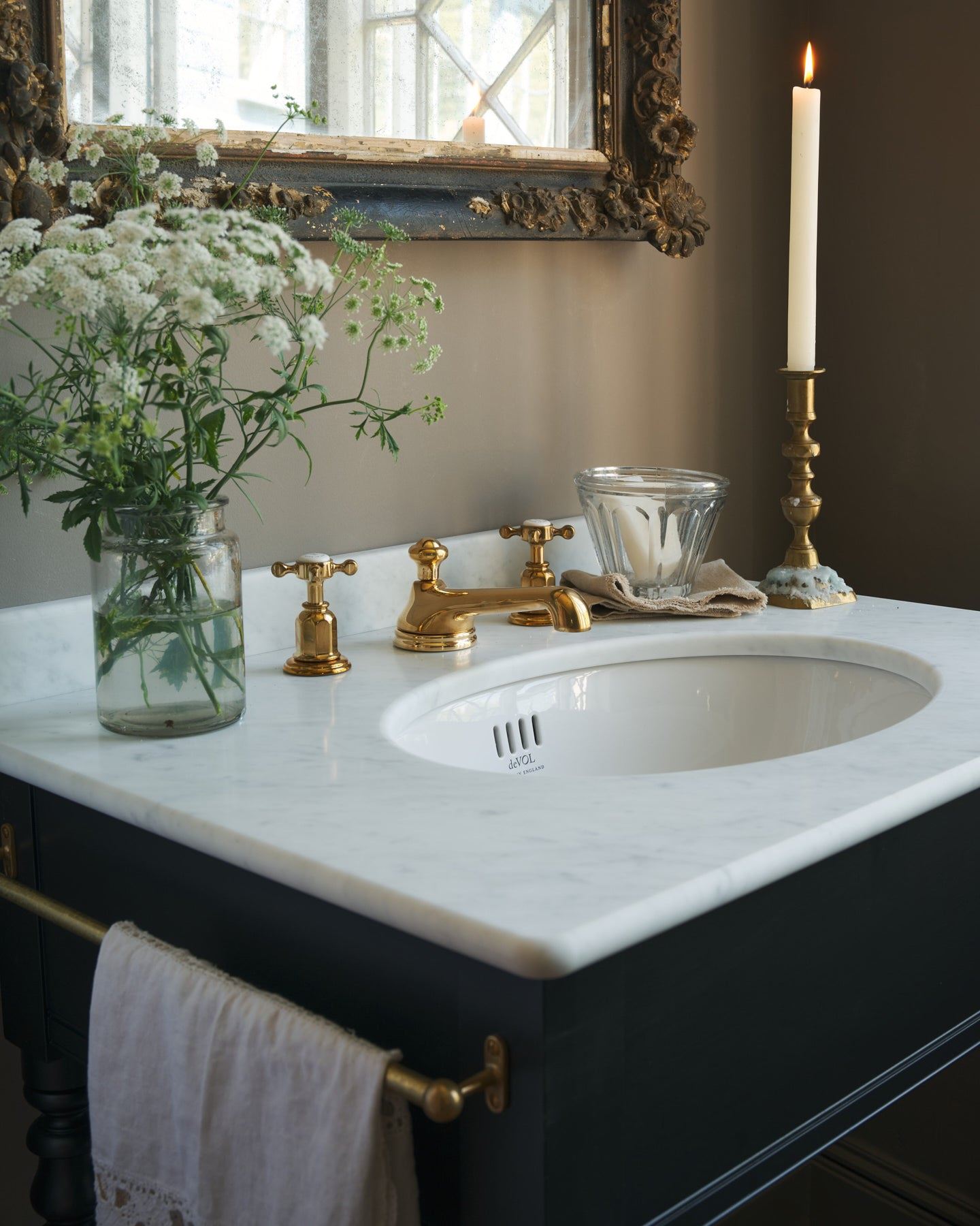 The Victorian Washstand - Mixer Tap, Large, Printer's Black, Marble Worktop