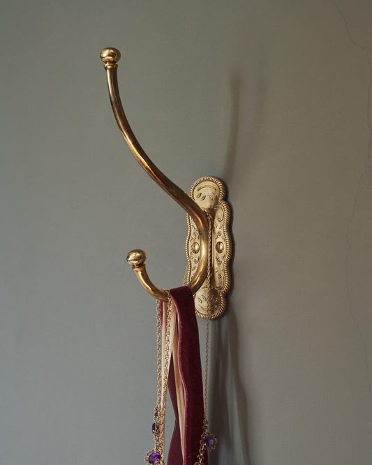 The Grand Parisian Café Hook