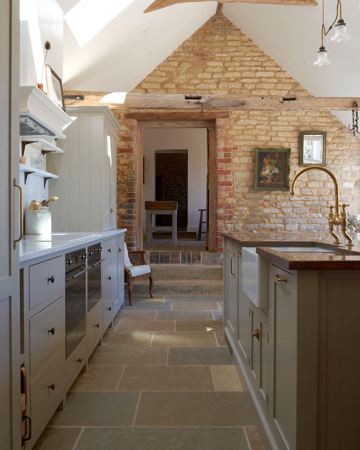 Jaipur Brushed Limestone - 500mm x free lengths (22mm thick) TEST