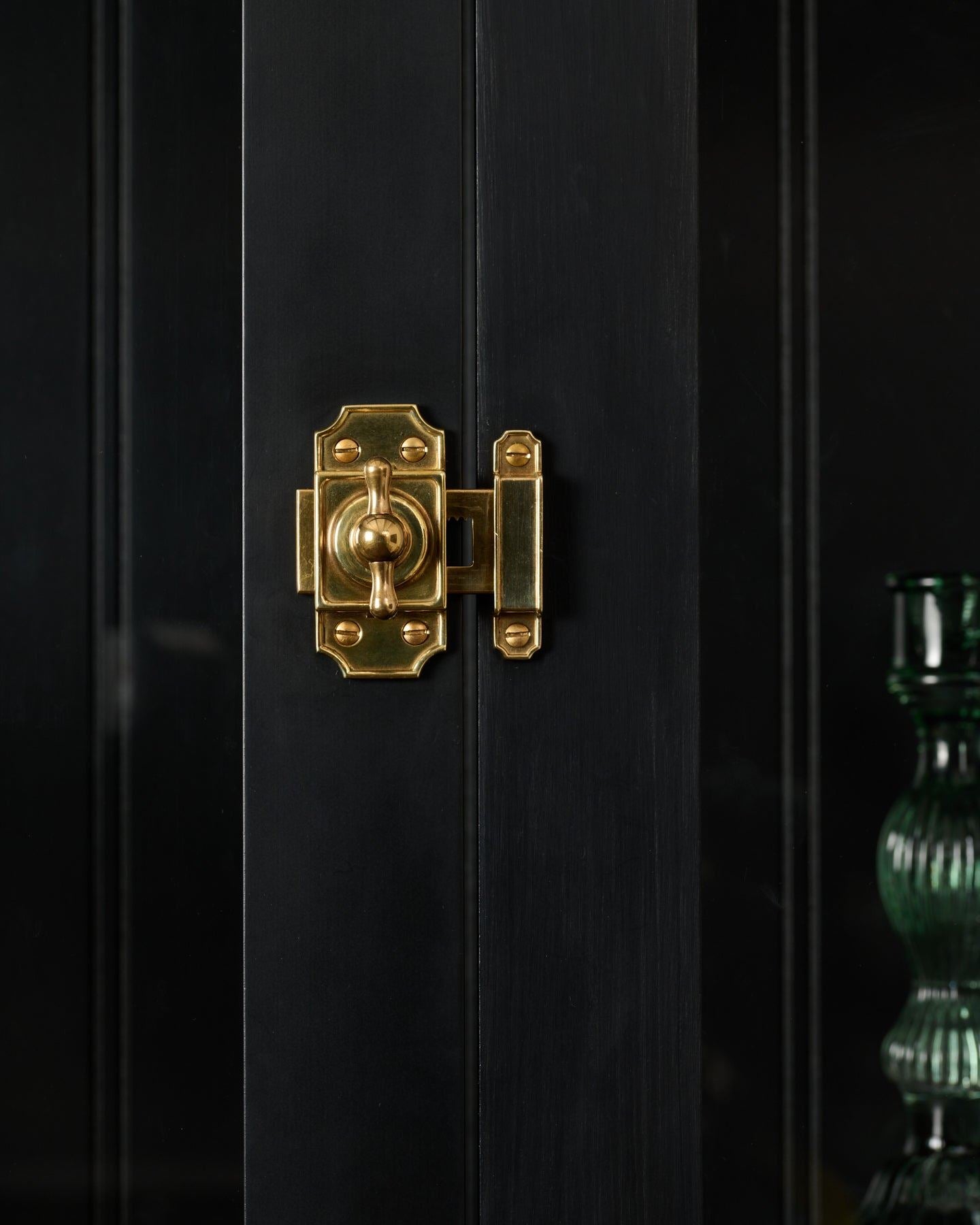 The Rack & Pinion Catch - Heirloom Brass