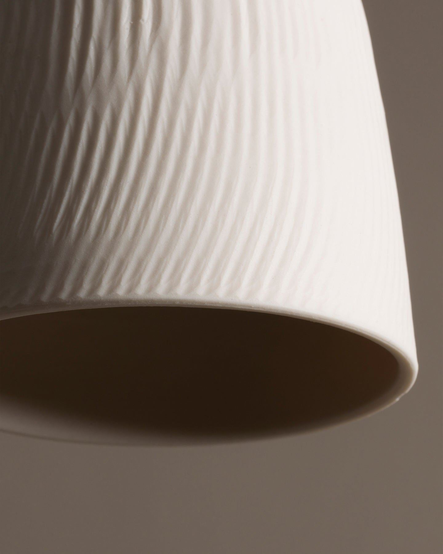 Small Chattered Beaker Porcelain Pendant Light