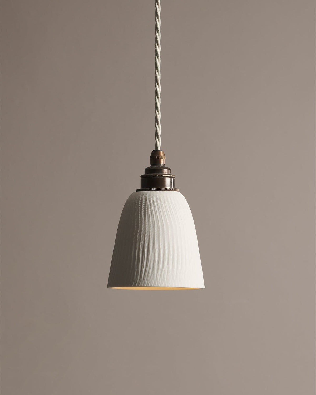 Large Chattered Beaker Porcelain Plug-in Light TEST