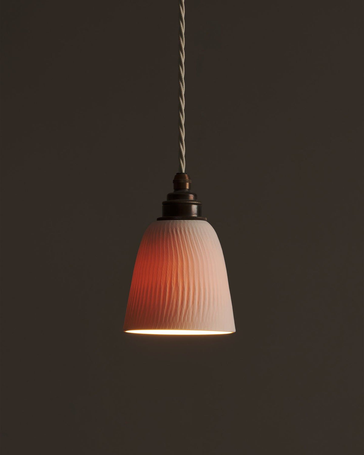 Large Chattered Beaker Porcelain Plug-in Light TEST