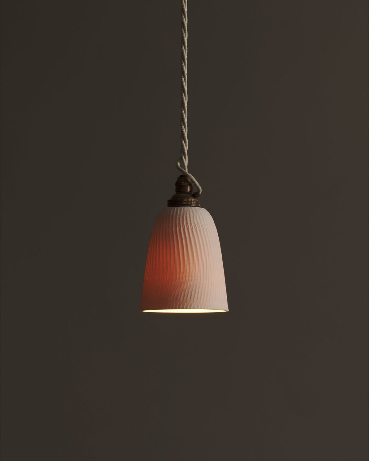 Small Chattered Beaker Porcelain Plug-in Light TEST