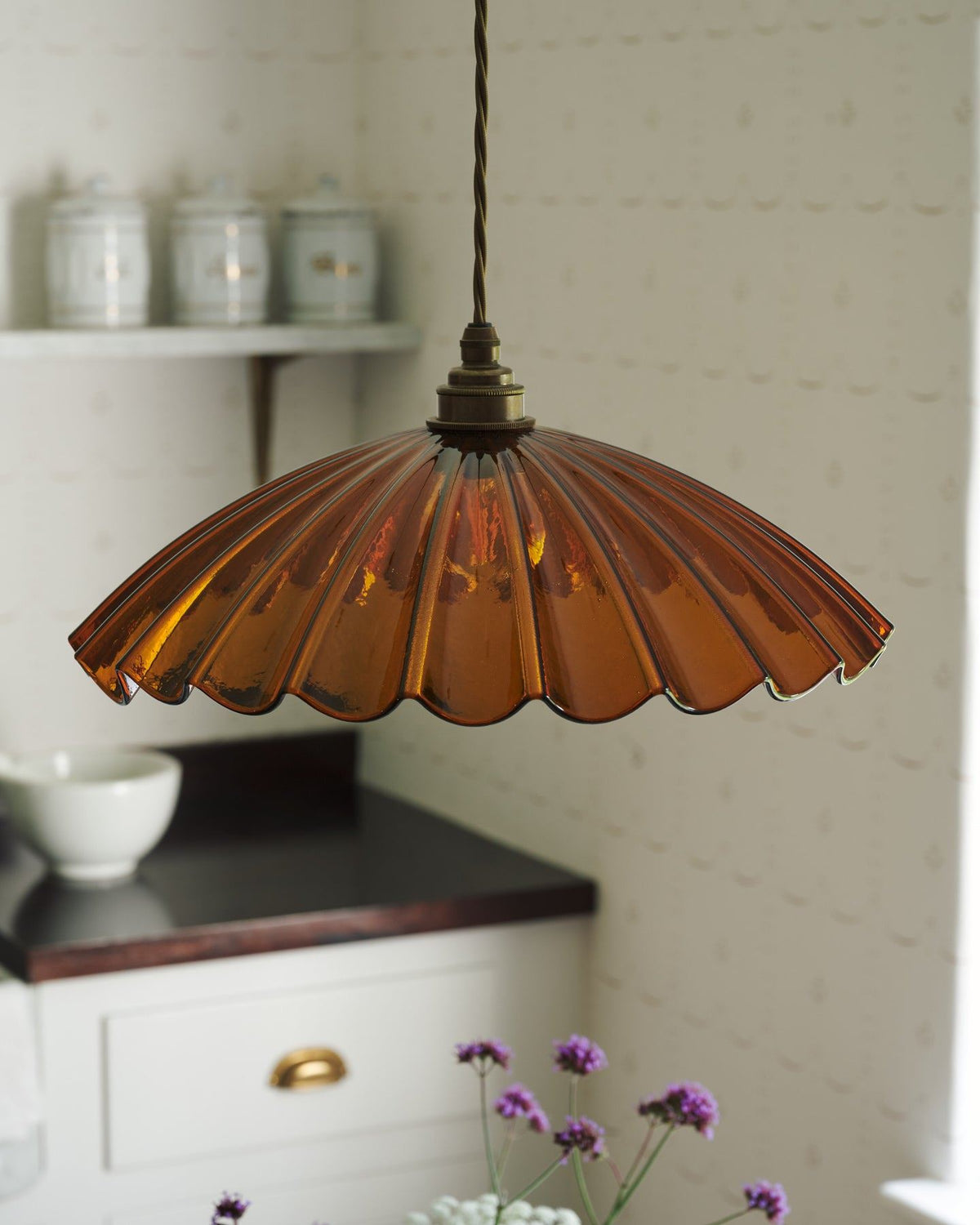 The Grand Frilly Amber Light TEST