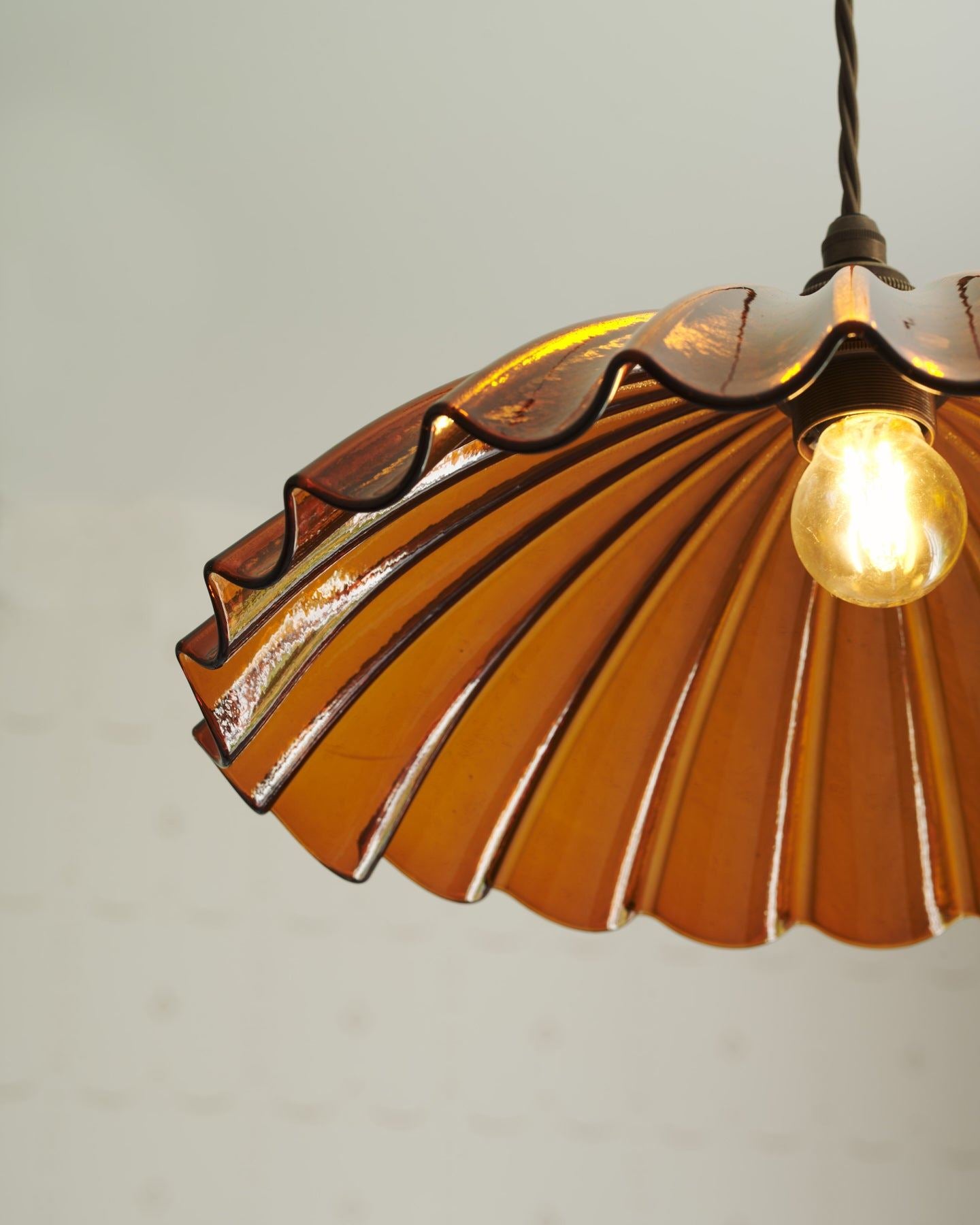 The Grand Frilly Amber Light