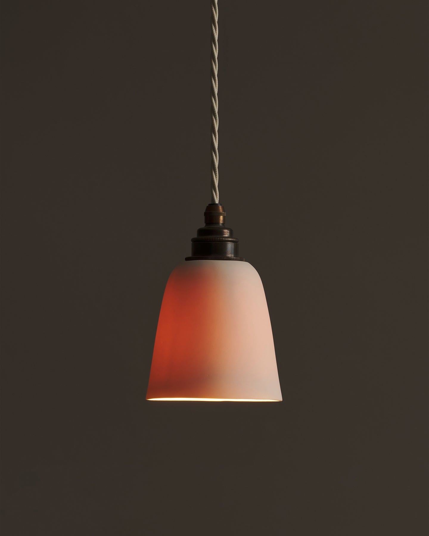 Large Plain Beaker Porcelain Plug-in Light
