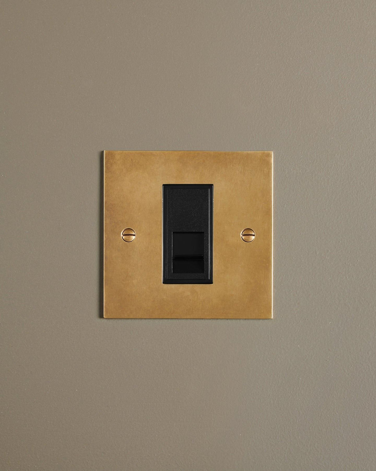Heirloom Brass Classic Ethernet Outlet TEST