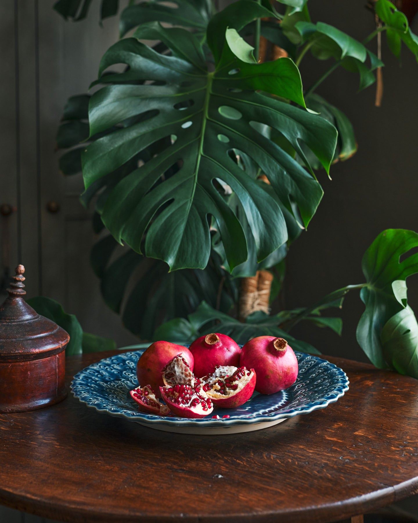 Grand Heirloom Platter - Indigo Blue
