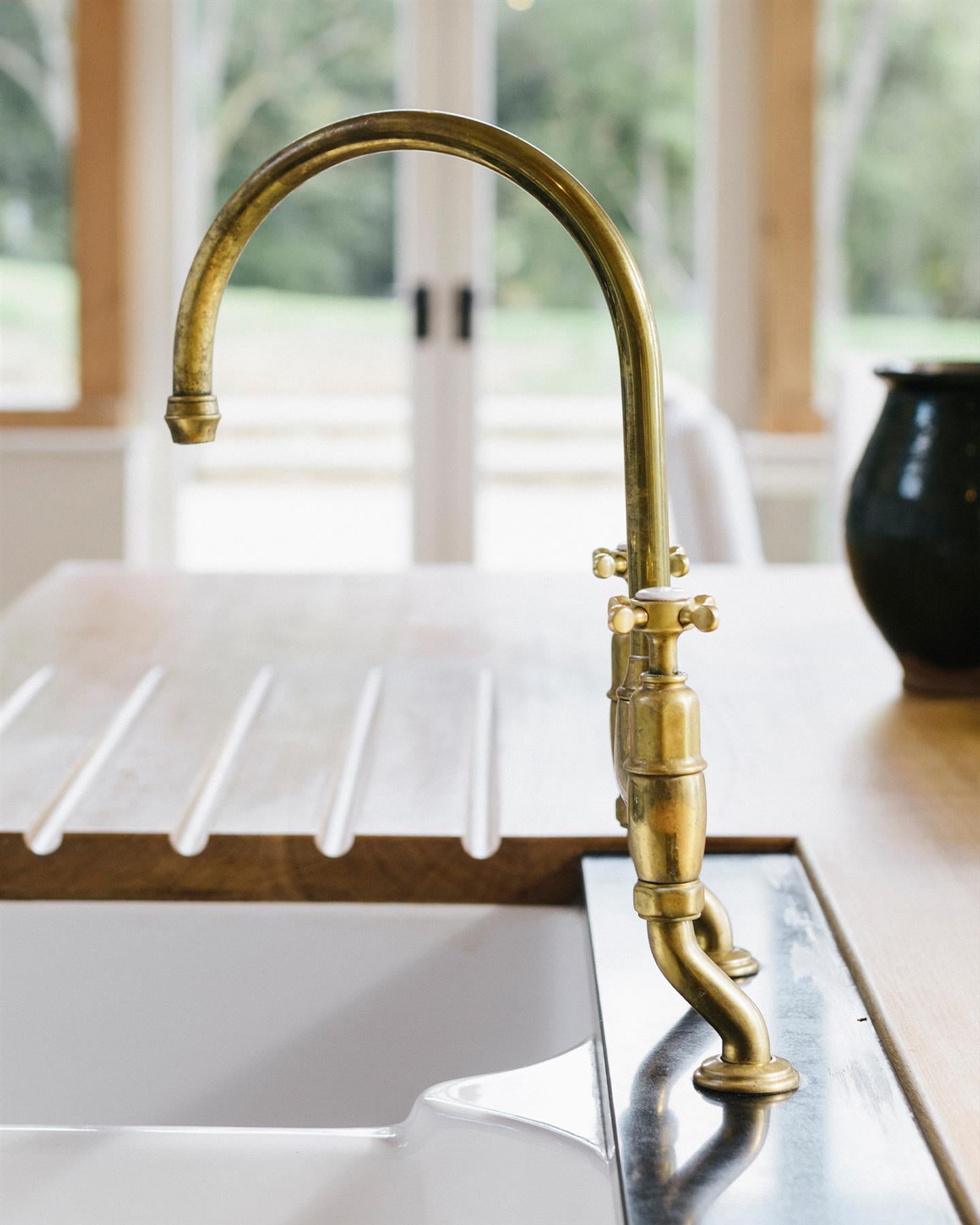 deVOL Aged Brass Ionian Tap