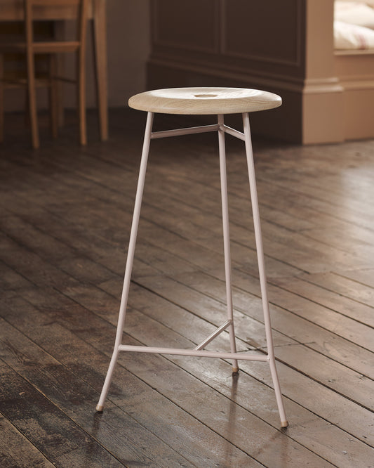 The Plasterer's Pink Creedy Stool